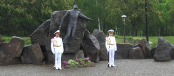 Памятник воинам, исполнявшим долг служения Отечеству за его рубежами. Донецк, май 2017 г. Мемориал освободителей Донбасса